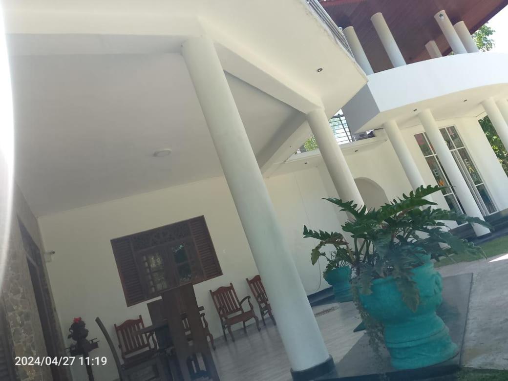 White Win Villa Elewala Exterior photo